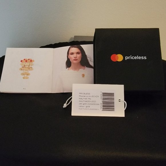 Mastercard/Bevza Ukraine KALYNA Pin (NWT) - Picture 12 of 12